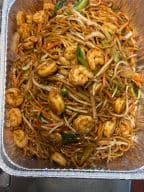 Best Shrimp Lo Mein (Party Tray) 虾捞面 (派对) in Manassas, VA